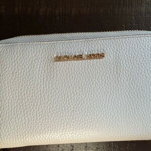 Michael Kors wristlet